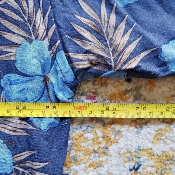 HAWAIIAN button up shirt - Picture 6 of 10